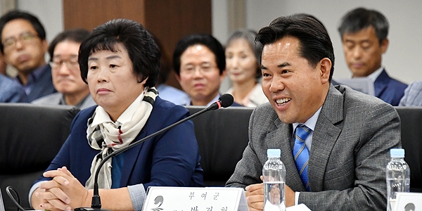 박정현 부여군수는 “도의회의 시·군 대상 행감은 자치분권이라는 시대정신에 역행하는 것”이라고 목소리를 높였다. (자료사진: 부여군 제공)
