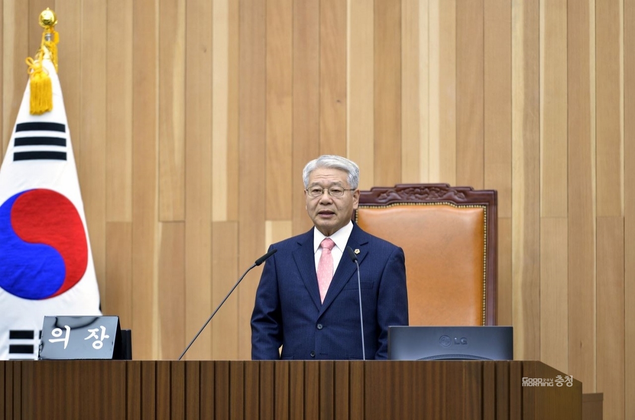 세종시의회(의장 서금택)가 일본의 한국에 대한 경제보복 조치를 규탄하는 성명을 22일 발표했다.사진은 서금택 의장.
