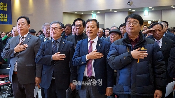 이날 행사에는 양 지사와 김 시장, 어 의원을 비롯해 김기재 시의회 의장, 도의회 김명선·이계양 의원, 주요 기관·단체장과 시민 등 500여 명이 참석했다.