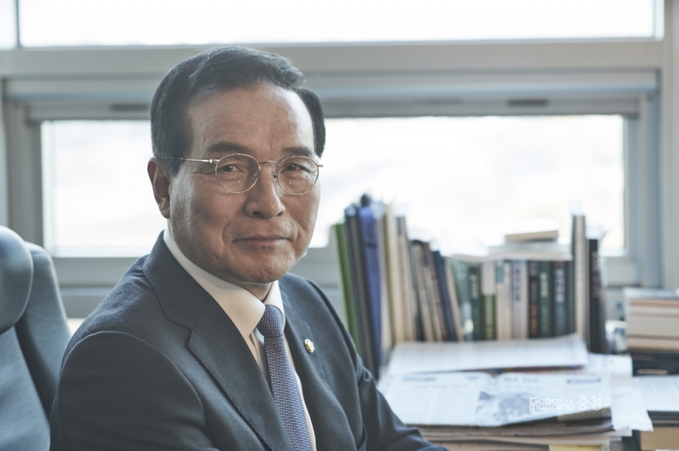 김중로 의원(바른미래당, 세종시 지역위원장)이 법무부와 여성가족부의 세종시 이전을 촉구하고 나섰다.
