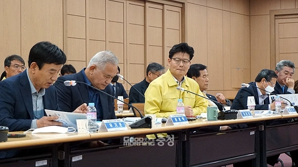 김정섭 시장의 마무리 발언에 앞서 각계 전문가들의 다양한 의견도 제시됐다.
