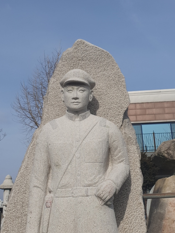 북로군정서 총재를 지낸 서일 장군의 동상.(사진 제공 : 인하대학교 복기대 교수)