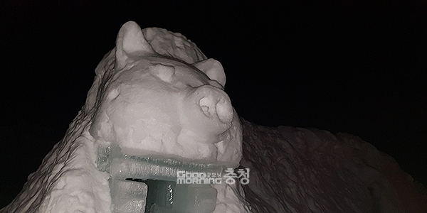 2019년 기해년 황금돼지해를 맞아 다양한 돼지 눈 조각상도 감상할 수 있다.