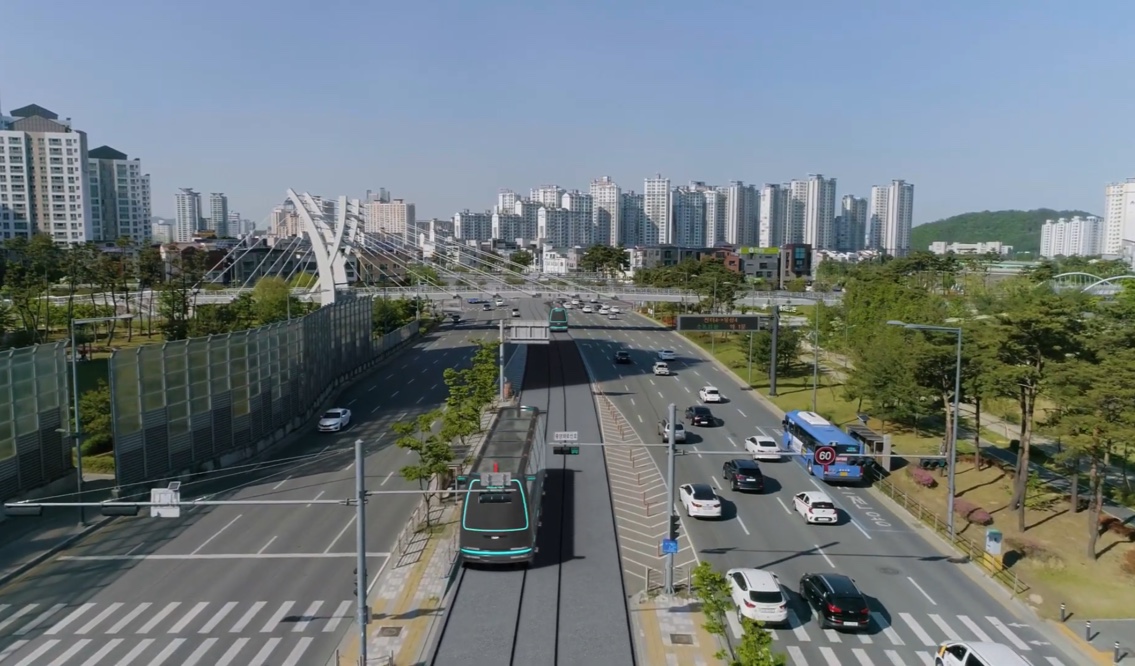 사진=대전시 트램 홍보 영상 캡쳐. 대전 도심 속 트램 내부 가상 모습.